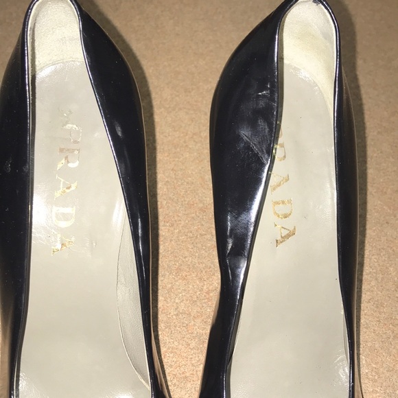Prada Pumps - Picture 3 of 8